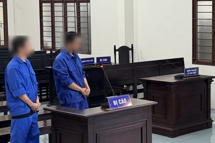 Lãnh án tù vì sản xuất, buôn bán nước uống đóng bình giả