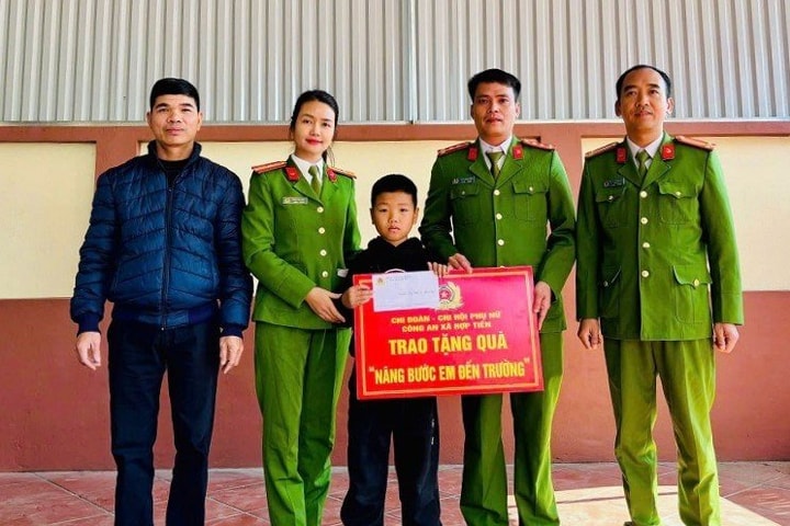 Thắp sáng ước mơ học tập cho trẻ em khó khăn