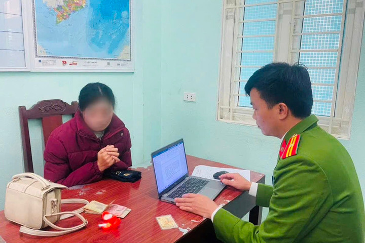 Bắt nữ quái tráo vàng giả lấy hàng vàng thật
