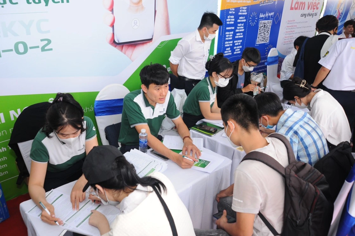 Hà Nội phấn đấu tạo việc làm mới cho 171.000 lao động trong năm 2026