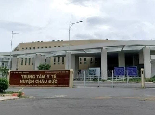 Sở Y tế TP.HCM vào cuộc vụ sản phụ sinh con trên taxi