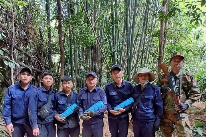 Quy tập thêm 5 hài cốt liệt sĩ Việt Nam hy sinh tại Lào và Campuchia