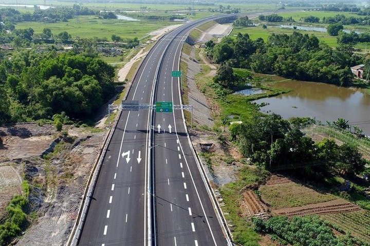Hoàn thiện cao tốc đầu tư phân kỳ, báo cáo Thủ tướng trước 15/2