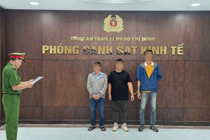 Khởi tố 3 nhân viên trung tâm hỏa táng trục lợi trong cao điểm dịch COVID