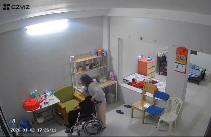 Điều tra vụ giúp việc bạo hành cụ bà 90 tuổi ở Hà Nội