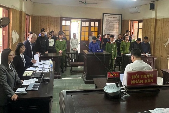 Tòa tuyên án 10 năm tù đối với bị cáo mua bán ma túy