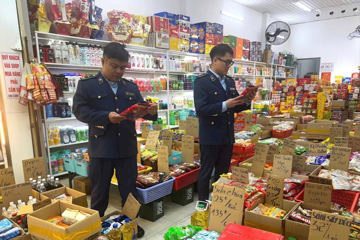 Đà Nẵng kiểm tra giá cả thị trường trước, trong và sau Tết Bính Ngọ