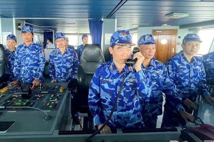 Chính ủy Cảnh sát biển Việt Nam thăm, động viên các lực lượng làm nhiệm vụ chống khai thác IUU