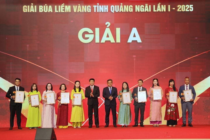 Trao Giải Báo chí về xây dựng Đảng tỉnh Quảng Ngãi