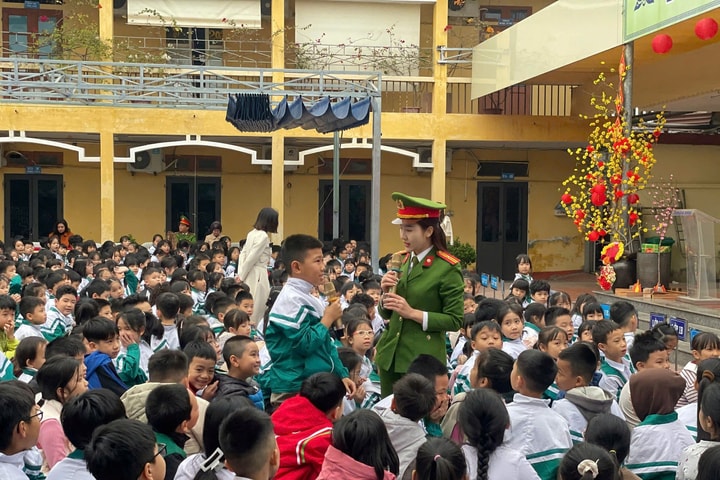 Lan tỏa phong trào “Ba nhất”, giữ vững an ninh từ cơ sở