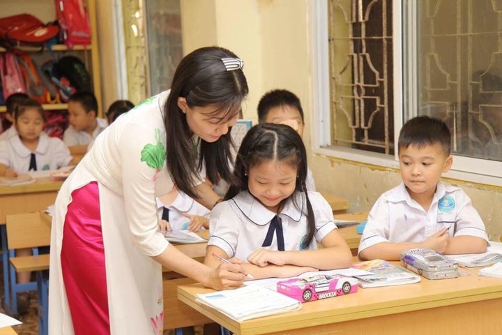 Ban hành Quy tắc ứng xử của nhà giáo trong toàn hệ thống giáo dục