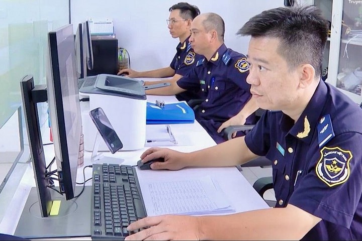 Hải quan làm việc 24/7 để đẩy nhanh thông quan thực phẩm nhập khẩu