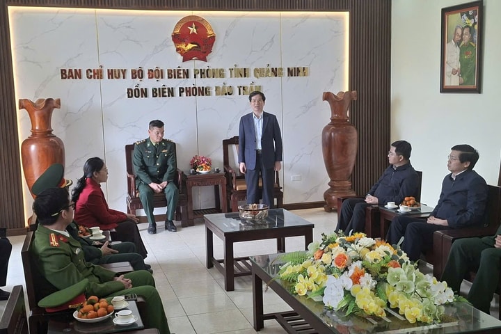 Tết sớm nơi đảo tiền tiêu Quảng Ninh