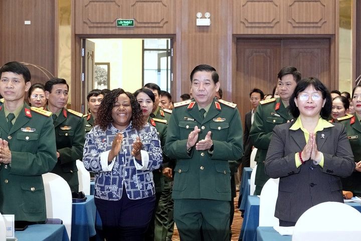 Gắn nâng cao năng lực số với bảo đảm an toàn cho nữ quân nhân Việt Nam
