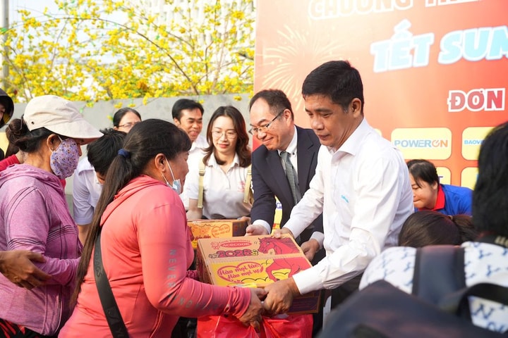 TP.HCM: 2.000 sinh viên, người lao động về quê đón Tết