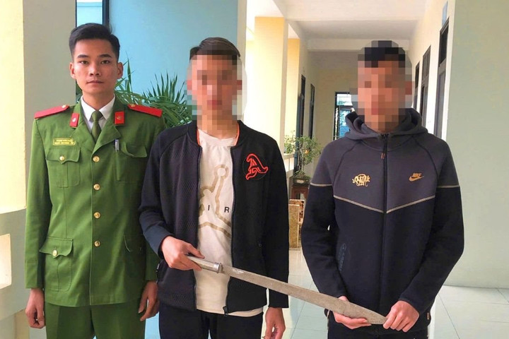 Vi phạm giao thông rồi đăng lên mạng xã hội khoe "chiến tích"