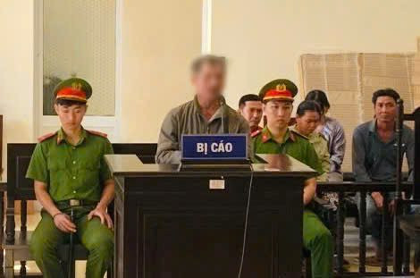 Lái xe thiếu chú ý khiến 1 người tử vong