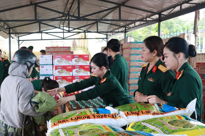 Đắk Lắk khai mạc hội “Xuân khu 5 đoàn kết – Tết thắm tình quân dân”