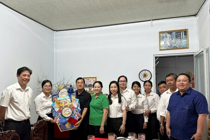 TAND khu vực 9 – Cần Thơ thăm, chúc Tết nguyên lãnh đạo