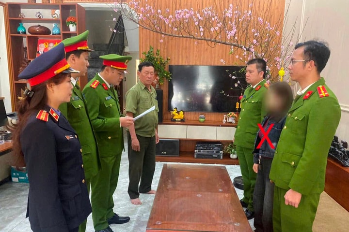Khởi tố hai "ông lớn" xe điện ở Sầm Sơn về tội trốn thuế