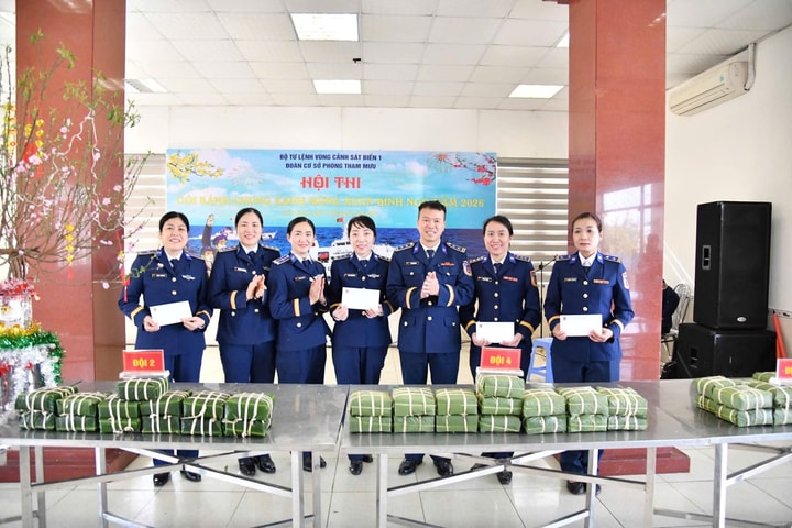 Vùng Cảnh sát biển 1 rộn ràng không khí Tết qua hội thi gói bánh chưng
