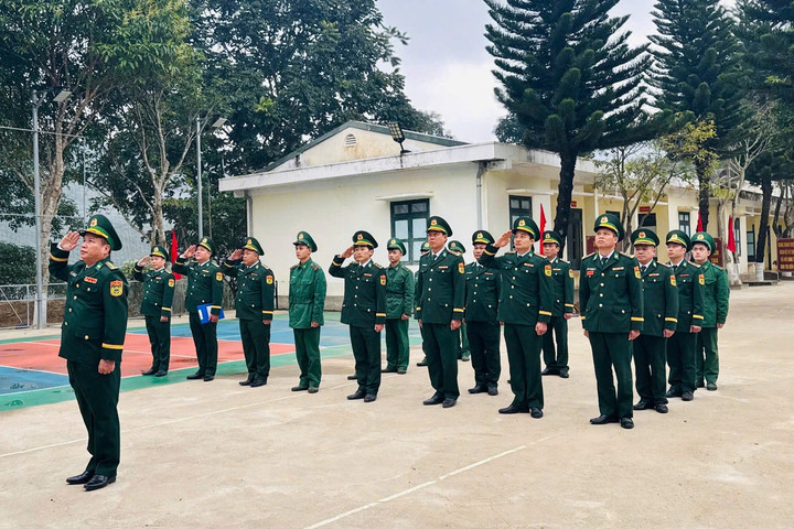 Thiêng liêng Lễ chào cờ chủ quyền đầu năm mới nơi địa đầu Tổ quốc