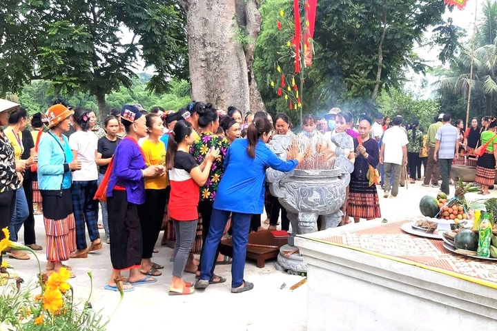 Lời nguyện ước bên dòng sông Con