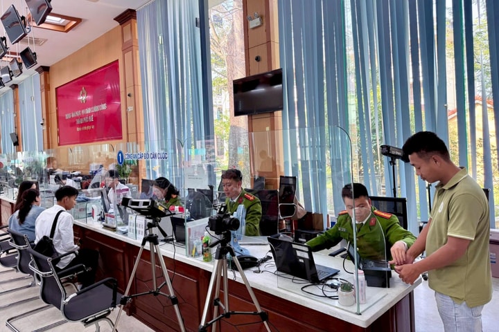 Giữ vững an ninh ngày xuân, Công an Huế tạo đà cho năm công tác mới