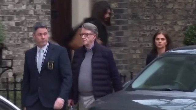 Hồ sơ Epstein: Cựu đại sứ Anh tại Mỹ bị bắt