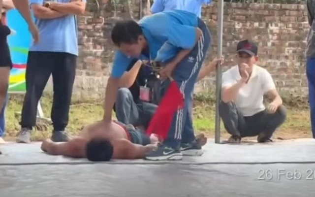 Thông tin chính thức vụ người đàn ông tử vong khi đấu vật tại lễ hội
