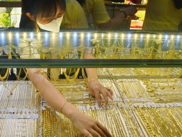 Giá vàng hôm nay 28/2: Tăng tới 3,5 triệu đồng/lượng