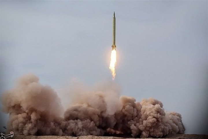 Iran đáp trả dữ dội, 14 căn cứ của Mỹ bị  tên lửa tấn công