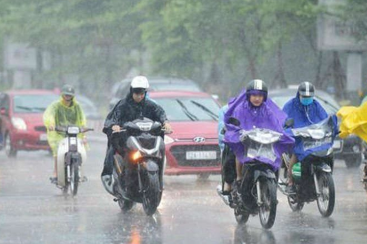 Đêm nay, không khí lạnh tràn về, Bắc Bộ mưa dông