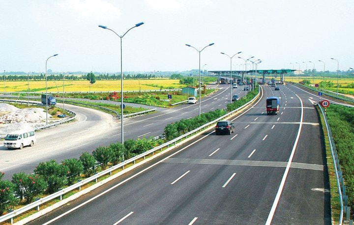 Khẩn trương hoàn thiện Nghị định xử lý vướng mắc các dự án BOT giao thông