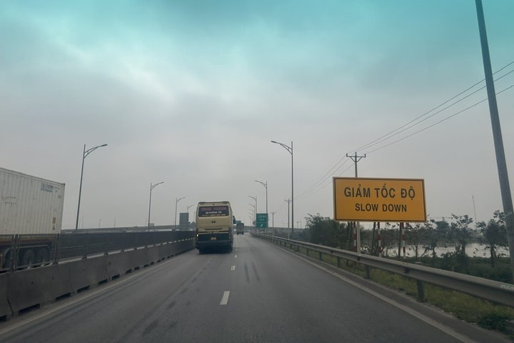 Những lưu ý đối với tài xế trong ngày đầu tiên thu phí trên các tuyến cao tốc Bắc- Nam