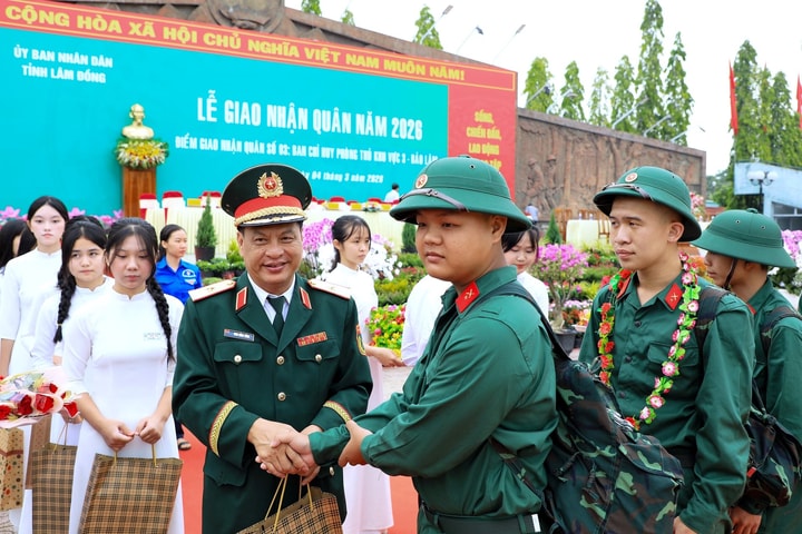 Lâm Đồng: 4.607 thanh niên hăng hái lên đường nhập ngũ