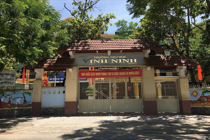 Nhiều học sinh tiểu học phải học nhờ cơ sở do phòng học hư hỏng