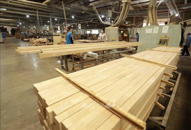 Ngành gỗ cần khai thác thị trường mới để giảm sự phụ thuộc