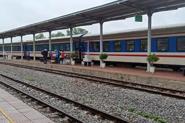 TP.HCM: Gần 600 trường hợp vi phạm hành lang an toàn đường sắt