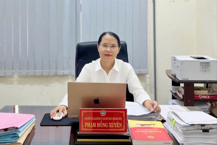 Nữ thẩm phán ghi dấu ấn trong chuyển đổi số Tòa án