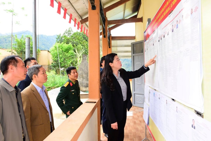 Lãnh đạo tỉnh Tuyên Quang kiểm tra công tác chuẩn bị bầu cử tại địa phương