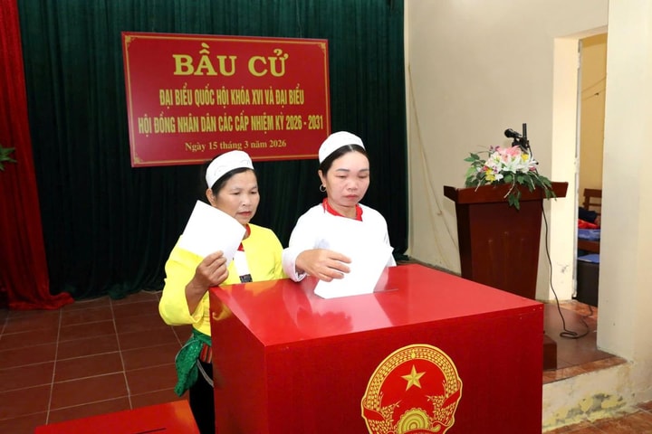 Cử tri xã miền núi Cúc Phương nô nức đi bầu cử