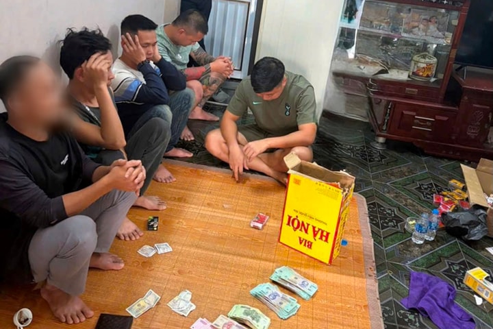 Đột kích sới bạc tại nhà riêng, thu giữ hơn 140 triệu đồng