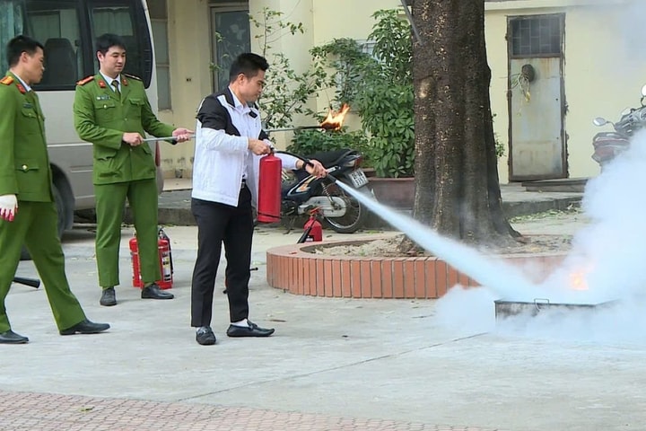 Đẩy mạnh lắp hệ thống truyền tin báo cháy tự động