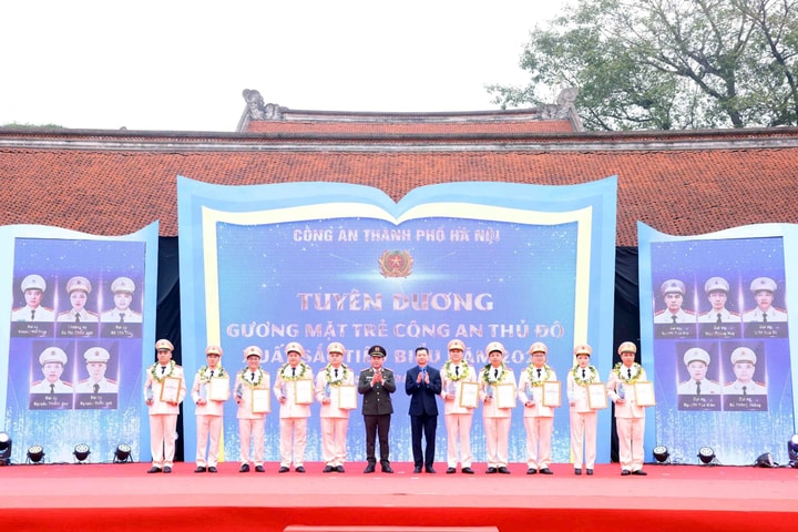 Tuyên dương 10 "Gương mặt trẻ Công an Thủ đô xuất sắc tiêu biểu năm 2025"