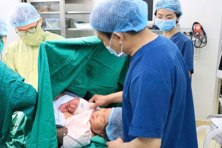 Sản phụ 60 tuổi sinh con an toàn đúng Ngày Quốc tế Hạnh phúc