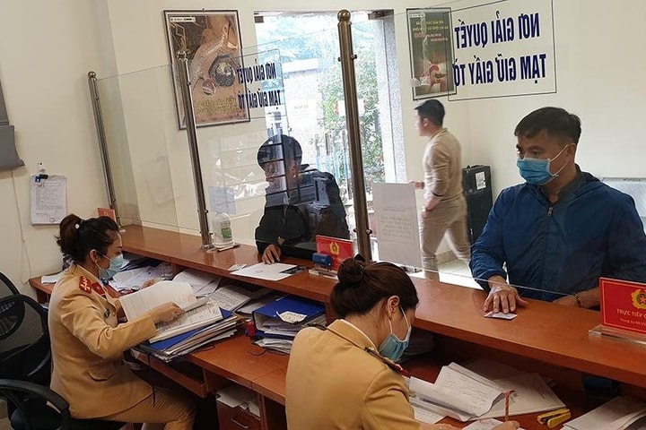 Có thể tạm dừng đăng kiểm, cấp bằng lái nếu chưa nộp phạt
