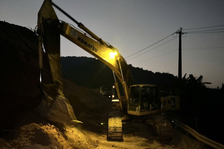 Tranh thủ thời tiết thuận lợi, đẩy nhanh tiến độ dự án Tỉnh lộ 676
