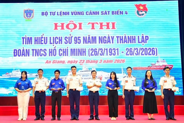 Tuổi trẻ BTL Vùng Cảnh sát biển 4 vững vàng nơi đầu sóng