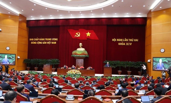 Ngày làm việc thứ hai Hội nghị lần thứ hai Ban Chấp hành Trung ương Đảng khóa XIV